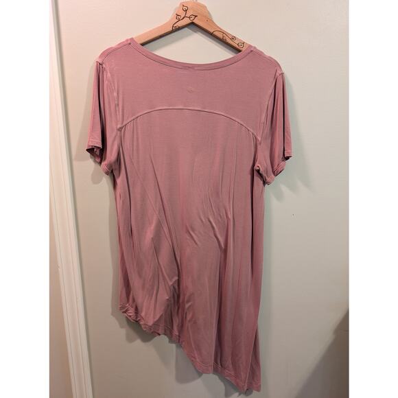 Lululemon To The Point Tee in Pink - Picture 4 of 4